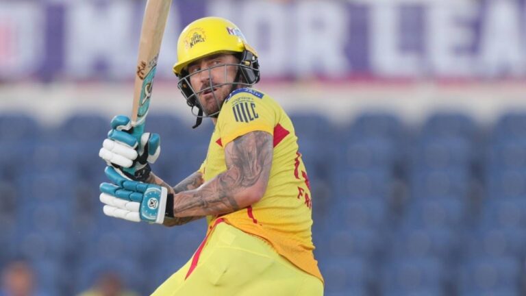 Du Plessis 113* trumps Seifert 104 as TSK begin season with big win