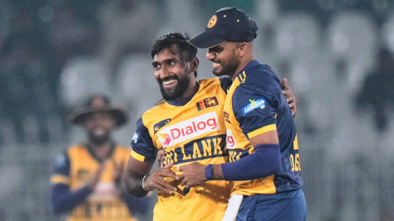 WI bowl first in drizzly Kingston; Malinga, Jangoo named in XIs – ویسٹ انڈیز کا ٹاس جیت کر فیلڈنگ کا فیصلہ